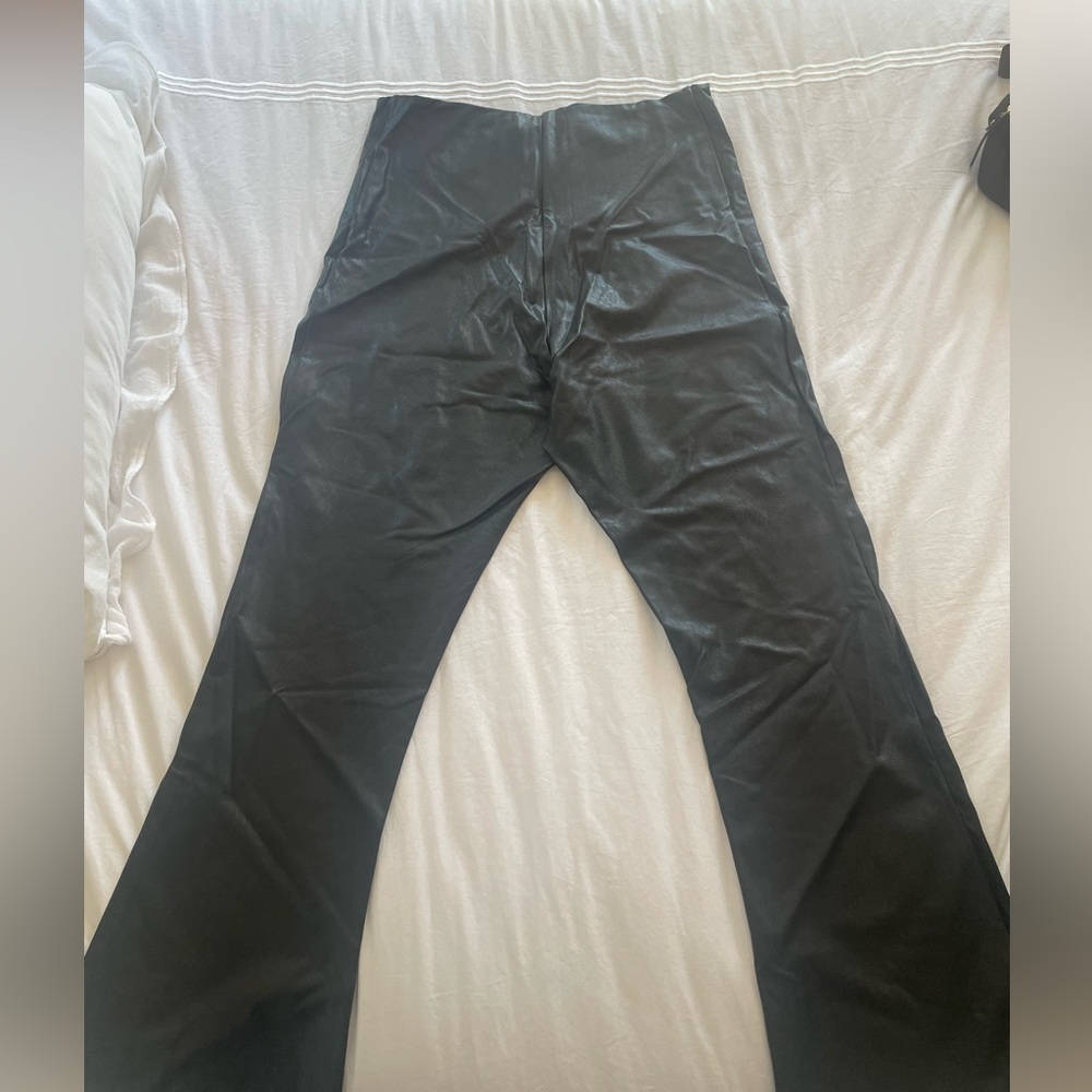 Commando's Faux Leather Cropped Flare Leggings